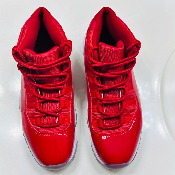 SOLD😃 Authentic NIIKE JORDAN Women’s Mid Top Red PATENT SNEAKERS SZ. 8.5 - Picture 11 of 14